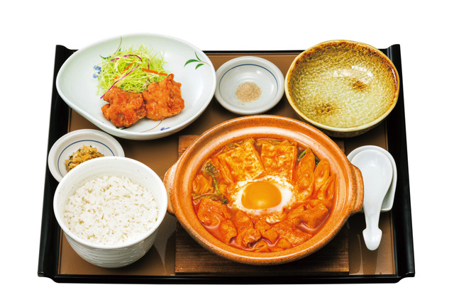 やよい軒、体の芯からあたたまる「チゲ定食」「しょうが鍋定食」15日から発売 画像