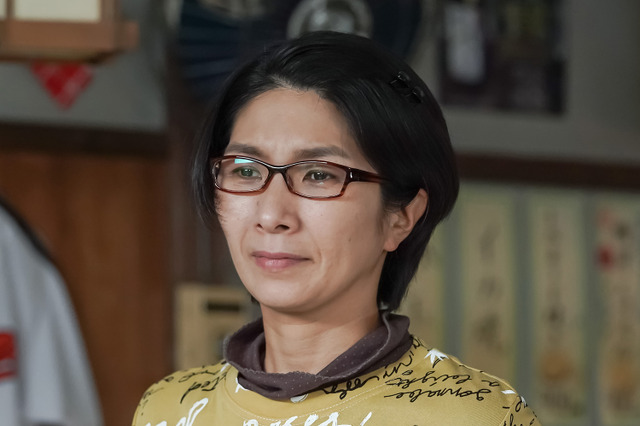 くわばたりえ、朝ドラ『舞いあがれ!』共演の赤楚衛二は「ほんまに自分の息子やと思って接しています」 画像