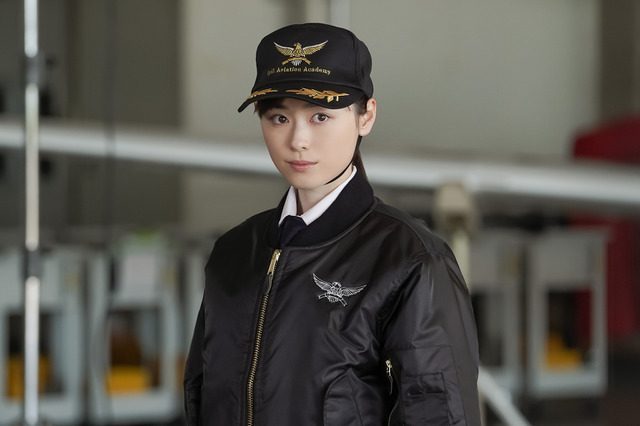 「今、現実なのかなぁ?」福原遥、実際に操縦桿を握り感動 画像
