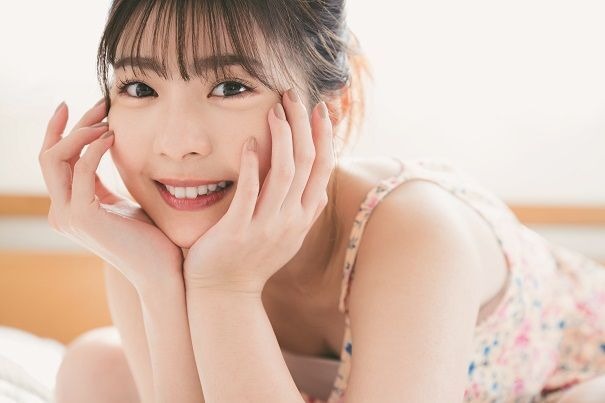 「仮面ライダーギーツ」ヒロイン・星乃夢奈、少年誌で初の制服グラビア! 画像