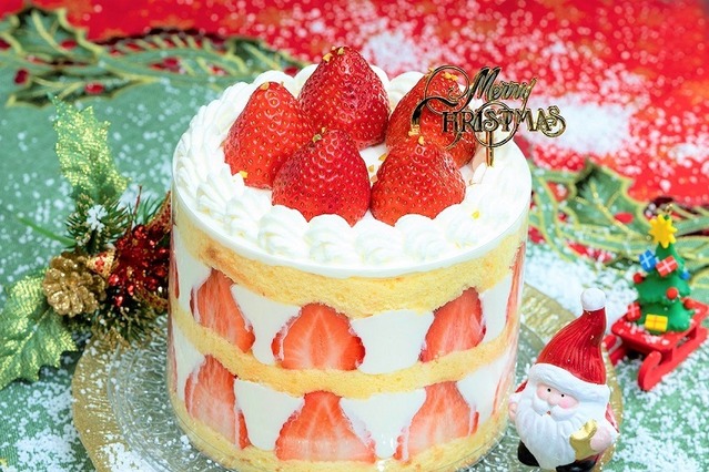 豊洲パーラーから奈良県産イチゴ「古都華」21粒を使用した贅沢なクリスマスケーキ登場 画像