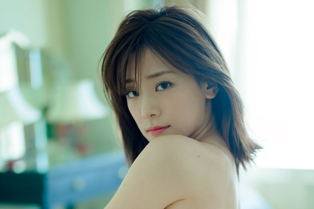 理科大卒リケジョ・福岡みなみをホテルで激写……悩殺美尻ショットが公開に 画像