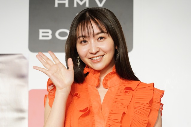 フリーアナ・袴田彩会の大胆写真集に「こんなに脱いじゃったの？」と心配の声！？ 画像