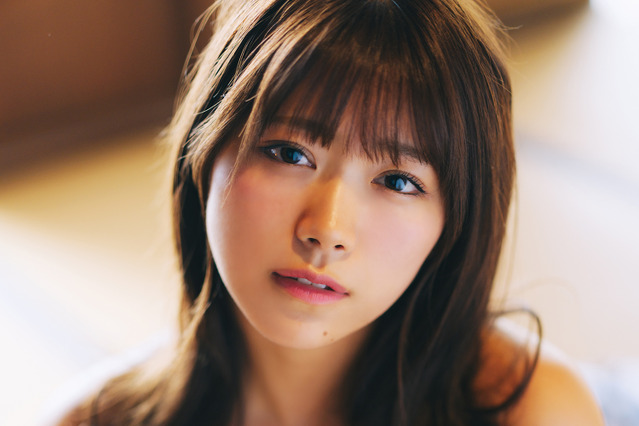 元SKE48・山内鈴蘭がセクシーな水着姿からゴルフウェアまで披露……新作グラビアDVD配信開始! 画像