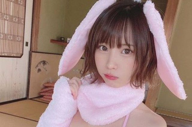 えなこ、ピンクバニービキニのセクシーカット公開 画像