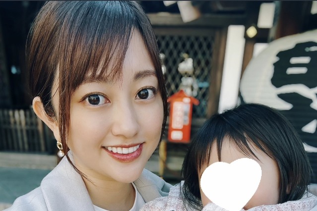 菊地亜美、愛娘と初詣へ!ツーショットに「かわいい」の声 画像