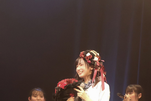 STU48・沖侑果、念願の写真集で「ちょっと攻めてみたい」……生誕祭でサプライズ発表 画像