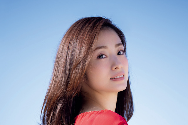 「柔らかく、美しく」上戸彩、FLASHで表紙&巻頭10Pグラビア 画像