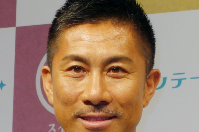 前園真聖、子供たちにサッカー教えるも自分のプレーできず「親御さんの見る目が…」 画像