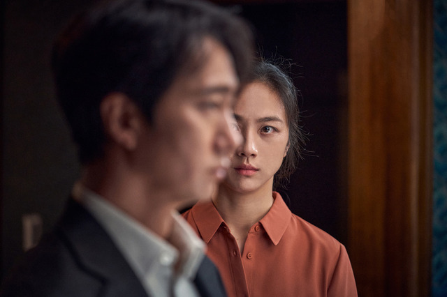 刑事と被疑者のラブストーリー！パク・チャヌク最新作『別れる決心』は滑稽さも滲み出る不倫劇 画像