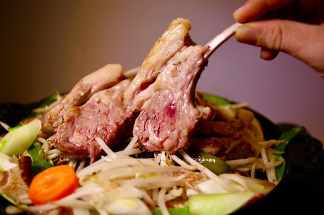 大阪の行列ラーメン店「人類みな麺類」のUNCHIが「人類みなジンギスカン」をオープン 画像