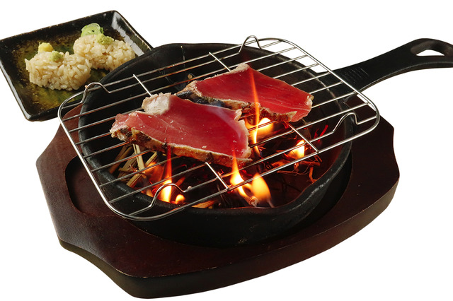 鮨 酒 肴 杉玉で「鰹と旨ネタ」フェア！香ばしい“藁焼き鰹”が注目 画像