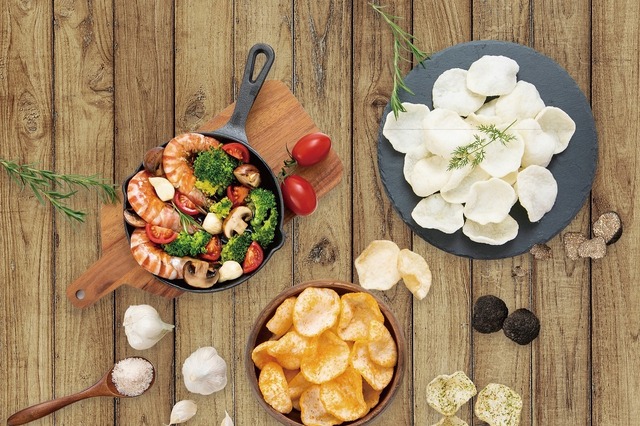 おこしの老舗が手がける大阪新土産！国産米100％チップス「NICE RICE CHIPS」が新発売 画像