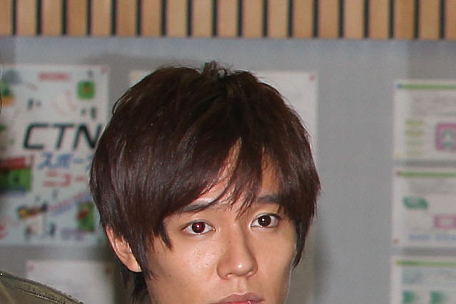 小出恵介、インスタで結婚を報告！相手はアメリカで出会った一般女性 画像