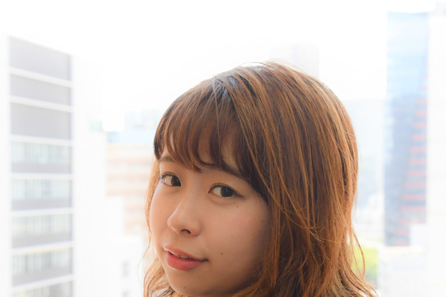 餅田コシヒカリ、着替えが面倒で下着のままリモート出演 手づかみで食事!? 画像