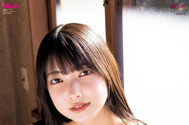 櫻坂46・大園玲、井上梨名、増本綺良がフレッシュなグラビア披露!ボム3月号表紙・巻頭特集 画像