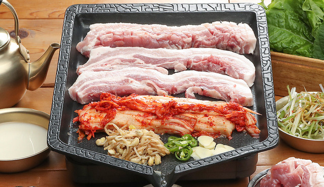 NEO酒場で韓国フェア！サムギョプサル＆屋台料理30種食べ放題飲み放題で3000円 画像