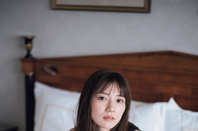 日向坂46・河田陽菜がホテルで艶やかに……『blt graph.』表紙&巻頭グラビア 画像