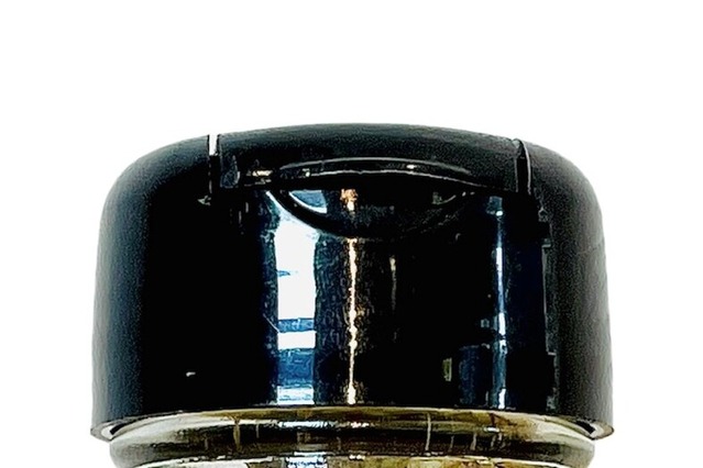 鬼越トマホークが開発した調味料「うるせえなぁ！これかけとけば良いんだよ！居酒屋金ちゃんの鬼旨くなる白い粉」が発売！ 画像