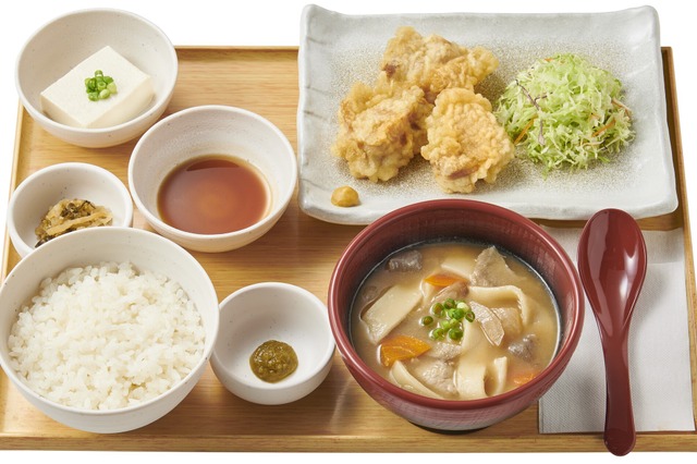 やよい軒が大分名物をアレンジ！「とり天とだんご汁の定食」が販売 画像