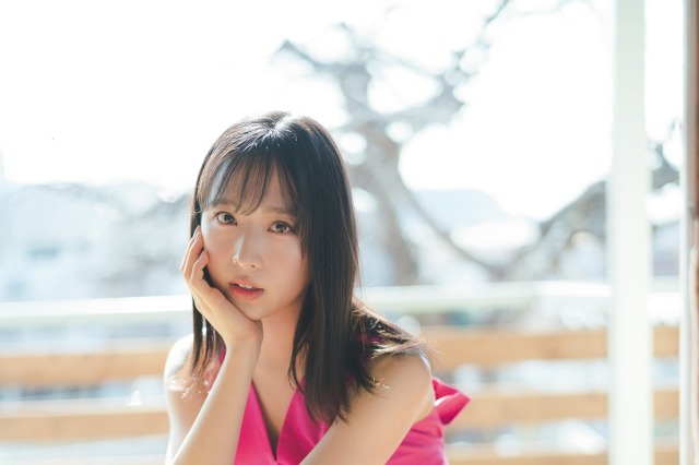 AKB48・小栗有以、可愛いだけじゃない大人な表情も!FLASHで表紙&巻頭グラビア 画像