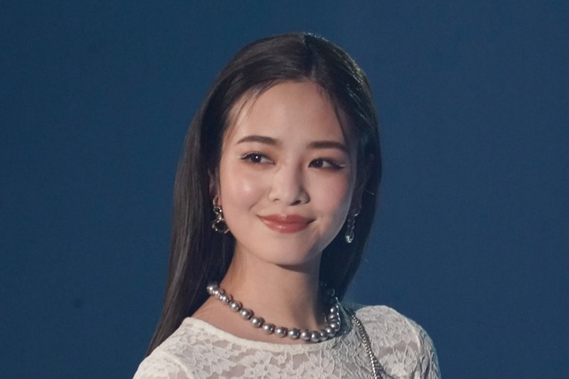 【TGC 2023 S/S】横田真悠、ボディラインあらわなシースルースタイルで会場を魅了 画像