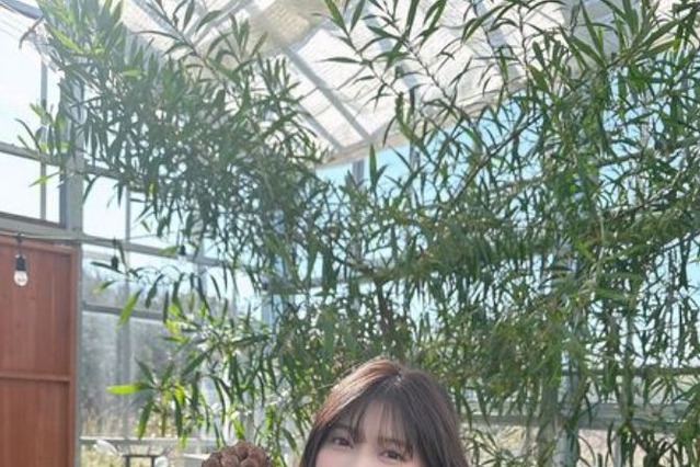 まねきケチャ・松下玲緒菜、ラストグラビアのオフショット！鮮烈赤ビキニで誘惑 画像