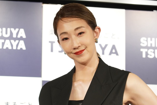 元宝塚トップ・紅ゆずる、子ども時代のお茶目エピソード「アメリカに行きたくて風船を……」 画像