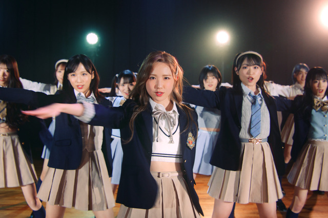 AKB48、本⽥仁美センターの61stシングル「どうしても君が好きだ」MV公開!テーマは「⻘春の1ページ」 画像