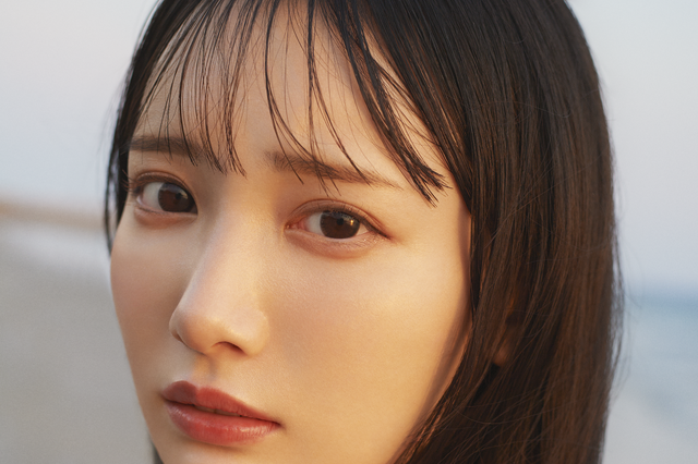 ≠ME・鈴木瞳美、1st写真集からイメージカット公開!タイで見せたアンニュイな表情 画像