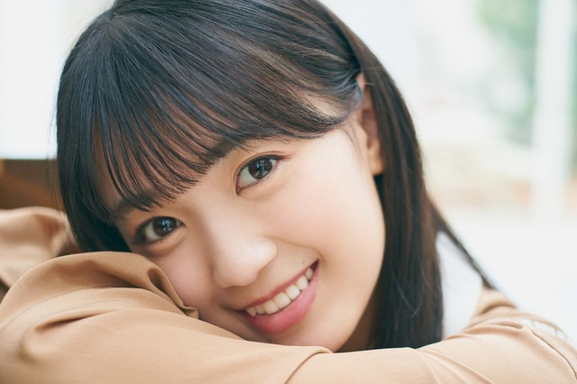 日向坂46 4期生・平尾帆夏の初々しいグラビアが公開に!加入半年を振り返るインタビューも 画像