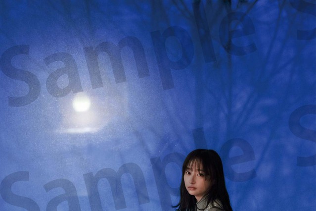 日向坂46・影山優佳、太ももちらりのセクシーカット！1st写真集の書店限定ポストカード10種一挙公開 画像