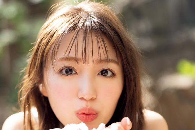 ノンノモデル・香音、21歳の愛くるしい素顔切り取ったグラビア！ 画像