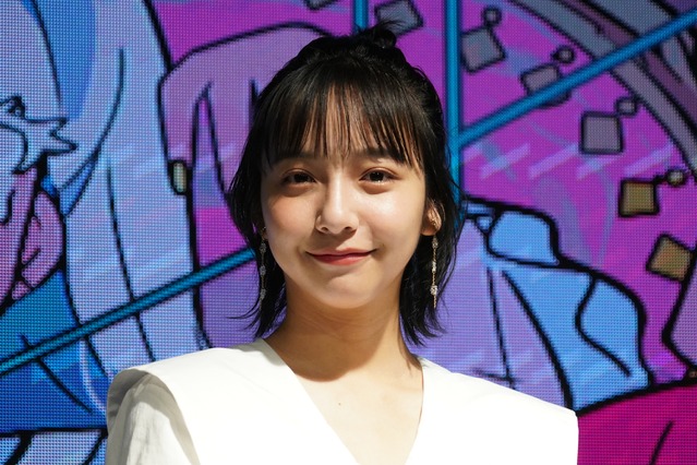 山之内すずが激変!本人も「これまでとの差に驚いております」 画像
