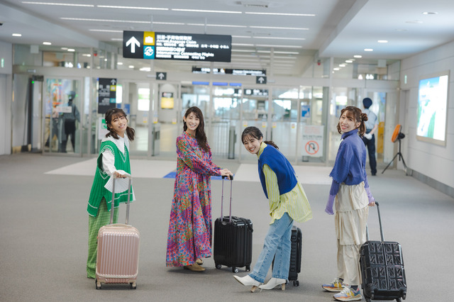 舞台は空港！TEAM SHACHI、旅のワクワク感つまったデジタル写真集発売！ 画像