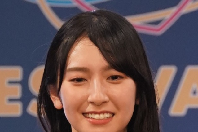 日向坂46・金村美玖、レアなお団子ヘアショットがキュート！ 画像