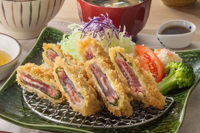 大戸屋、20万食突破の大ヒット中「鰹の梅はさみ揚げ」がまもなく終了！ 画像