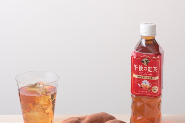 「午後の紅茶」と銀座コージーコーナーが再びコラボ！今回は「エクレア」 画像