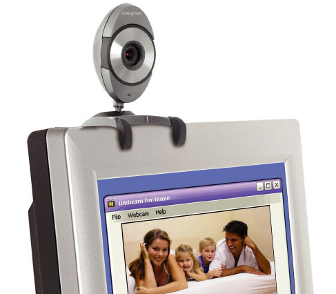 USB 2.0に対応したWebカメラ。VGA＆30フレーム/秒の映像がスムーズに 画像