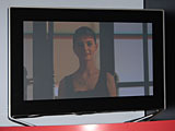 【Display 2005】SED、液晶やプラズマとの比較デモでSEDテレビをアピール 入場待ちの大行列 画像