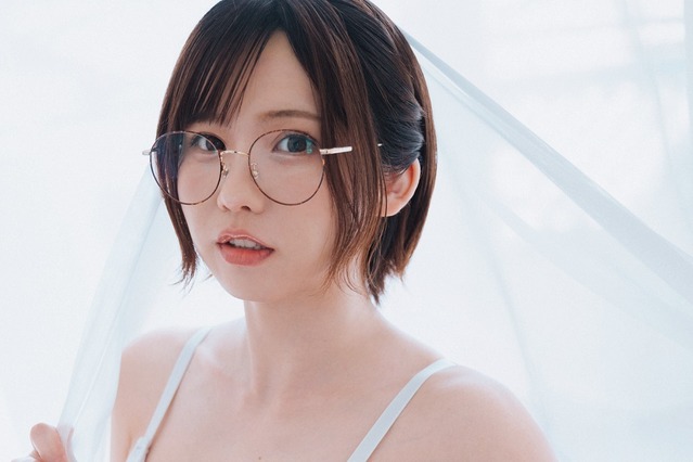 えなこ、コスプレ界随一のセクシーボディ披露…『blt graph.』表紙＆巻頭グラビア初登場 画像
