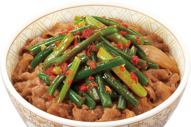 すき家、夏の人気商品「ニンニクの芽牛丼」再び！ニンニクたっぷり旨辛だれとシャキシャキ食感がたまらない 画像