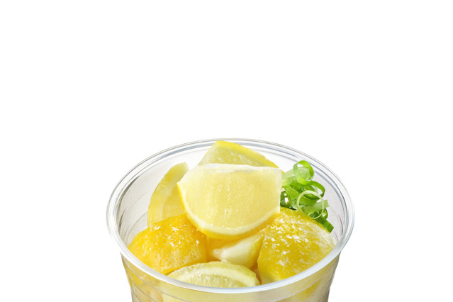 丸亀製麺「シェイクうどん」新作発売！「極冷凍らせ塩レモンぶっかけうどん」など全3種 画像