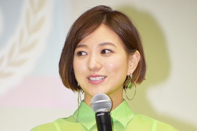 「こんなに小さかったのに」元AAA・伊藤千晃、子供の誕生日に写真アップししみじみ 画像