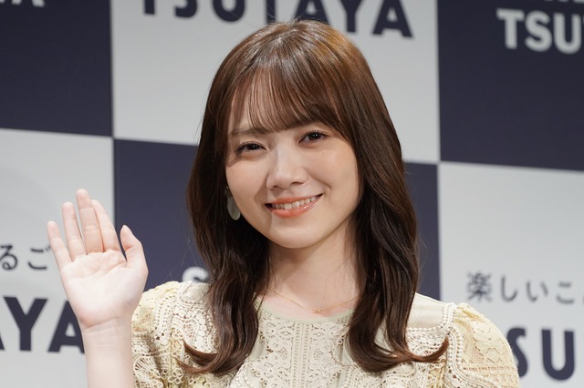 乃木坂46・田村真佑、水着&ランジェリーにも挑戦の1st写真集は「女性らしさも残しつつ」 画像
