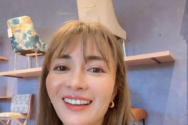 新山千春、カリフォルニアでのんびり休日「子供を産んで17年目！自分の時間が海外でもできる日がきました」 画像