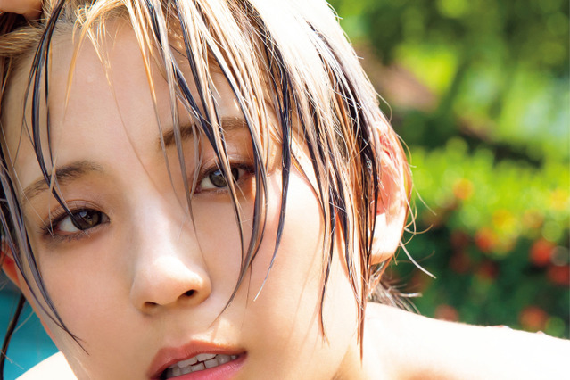 コスプレイヤー・つんこ、1st写真集『OVER』表紙が公開！ 画像