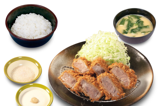 松のや、味変楽しめる「ラムかつ」新発売 画像