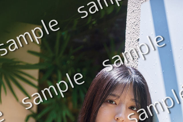 乃木坂46・早川聖来、卒業記念写真集で見せたアンニュイ水着姿 画像