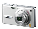松下、手ブレ補正搭載の500万画素デジカメ「LUMIX DMC-FX8」　バッテリー寿命が「FX7」比2.5倍 画像
